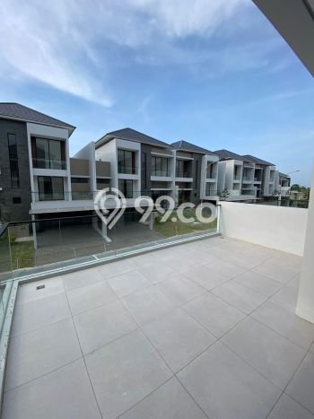 For Sale! Premium House LT 240m2 Desain Modern di Pantai Indah Kapuk 2 For Sale! Premium House LT 240m2 Desain Modern di Pantai Indah Kapuk 2