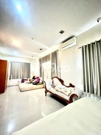 Rumah Elit Modern Tanpa Renovasi di Pluit Jakarta Utara Rumah Elit Modern Tanpa Renovasi di Pluit Jakarta Utara