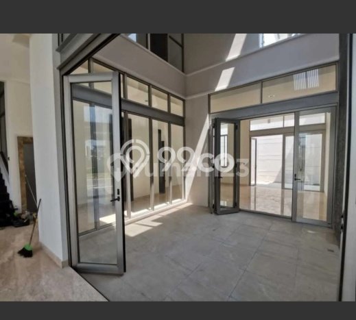 Rumah Mewah LB 200m2 Siap Huni Desain Elegan di Golf Island, Jakarta Utara Rumah Mewah LB 200m2 Siap Huni Desain Elegan di Golf Island, Jakarta Utara