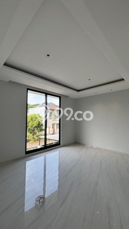 Rumah Idaman Keluarga! Rumah Mewah area Citraland, Surabaya, Luas 300m2m² Bangunan 600m2m² Rumah Idaman Keluarga! Rumah Mewah area Citraland, Surabaya, Luas 300m2m² Bangunan 600m2m²
