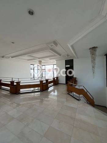 Hunian Mewah LB 630m2 Siap Huni Desain Elegan di Dharma Husada, Surabaya Hunian Mewah LB 630m2 Siap Huni Desain Elegan di Dharma Husada, Surabaya