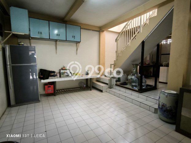 Kost Dijual di Darmo permai dengan 13 KT dan Luas 500m2 Kost Dijual di Darmo permai dengan 13 KT dan Luas 500m2