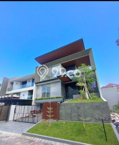 Rumah Idaman Keluarga! Rumah Mewah area Citraland, Surabaya, Luas 300m2m² Bangunan 600m2m² Rumah Idaman Keluarga! Rumah Mewah area Citraland, Surabaya, Luas 300m2m² Bangunan 600m2m²