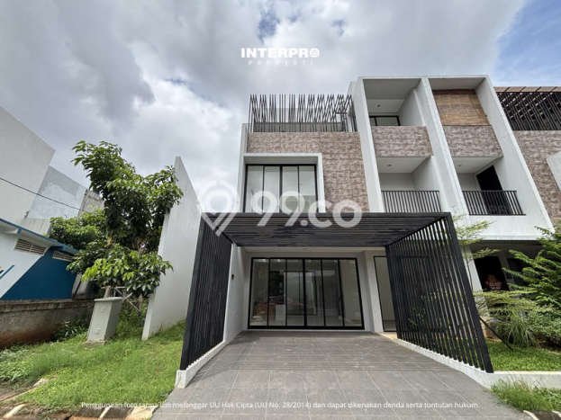 Rumah Luxury Modern Siap Huni di Meruya Jakarta Barat Rumah Luxury Modern Siap Huni di Meruya Jakarta Barat