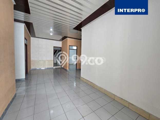 Jual Rumah Luas Megah Dengan View Eksklusif di Taman Surya, Jakarta Barat Jual Rumah Luas Megah Dengan View Eksklusif di Taman Surya, Jakarta Barat