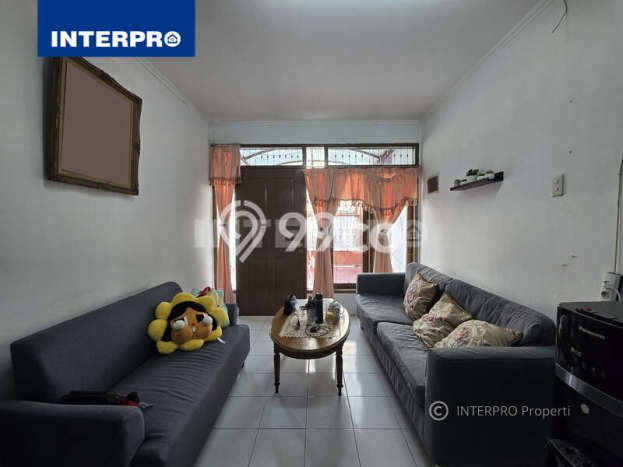Rumah Modern 4 Kamar LT 150m2 di Taman Ratu Rumah Modern 4 Kamar LT 150m2 di Taman Ratu