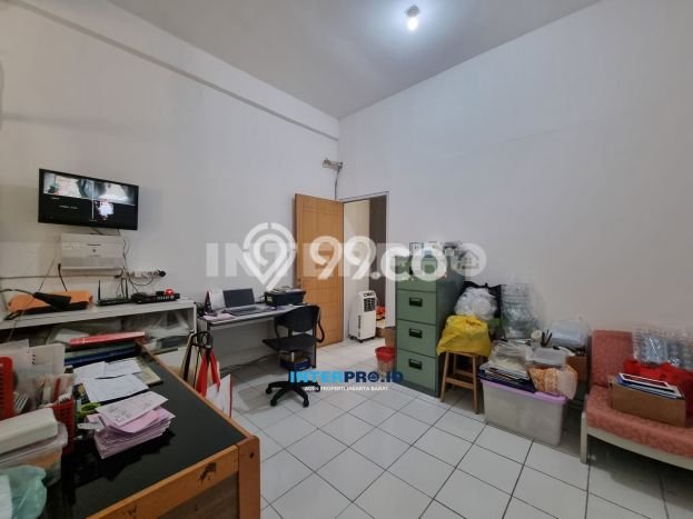 Ruko Dijual di Prime Area Jakarta Barat Luas 180m2 Ruko Dijual di Prime Area Jakarta Barat Luas 180m2