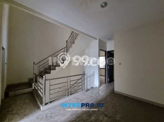 Ready to Use! Premium House LT 108m2 Desain Modern di Duri Kepa Ready to Use! Premium House LT 108m2 Desain Modern di Duri Kepa