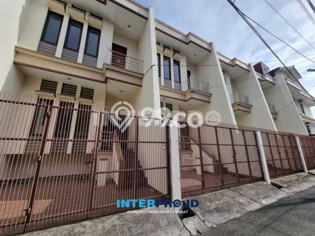 Jual Rumah Eksklusif 3 KT di Duri Kepa, Jakarta Barat Jual Rumah Eksklusif 3 KT di Duri Kepa, Jakarta Barat