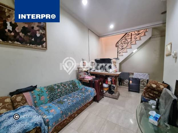 Rumah Minimalis 4 Kamar LT 90m2 di Taman Ratu Rumah Minimalis 4 Kamar LT 90m2 di Taman Ratu