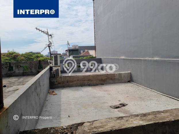 Paling Diincar! Ruko Dijual di Taman Ratu Harga Kompetitif Paling Diincar! Ruko Dijual di Taman Ratu Harga Kompetitif