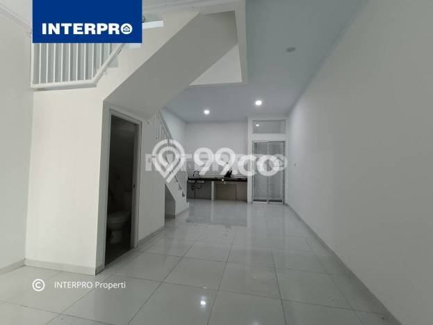 Rumah Siap Pakai di , Jakarta Barat, LT 57m2m² Bangunan 168m2m² Rumah Siap Pakai di , Jakarta Barat, LT 57m2m² Bangunan 168m2m²