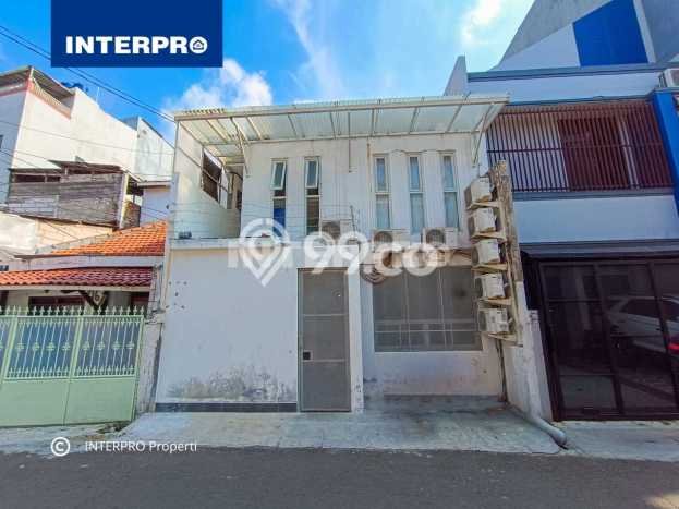 Jual Rumah Luas Megah Dengan View Eksklusif di Tanjung Duren, Jakarta Barat Jual Rumah Luas Megah Dengan View Eksklusif di Tanjung Duren, Jakarta Barat