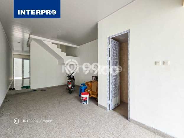 Rumah Luxury Modern Tanpa Renovasi di Duri Kepa Jakarta Barat Rumah Luxury Modern Tanpa Renovasi di Duri Kepa Jakarta Barat