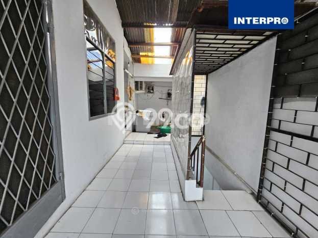 Dijual Rumah Luas Megah Dengan View Eksklusif di Tomang, Jakarta Barat Dijual Rumah Luas Megah Dengan View Eksklusif di Tomang, Jakarta Barat