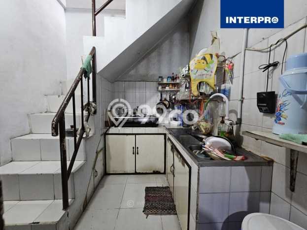Dijual Rumah Luas Megah Dengan View Eksklusif di Tomang, Jakarta Barat Dijual Rumah Luas Megah Dengan View Eksklusif di Tomang, Jakarta Barat