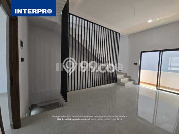 Rumah Elit LB 165m2 Siap Pakai Desain Elegan di Duri Kepa, Jakarta Barat Rumah Elit LB 165m2 Siap Pakai Desain Elegan di Duri Kepa, Jakarta Barat