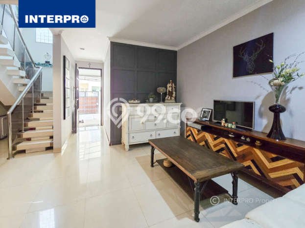 Rumah Mewah LB 250m2 Siap Huni Desain Elegan di Green garden, Jakarta Barat Rumah Mewah LB 250m2 Siap Huni Desain Elegan di Green garden, Jakarta Barat