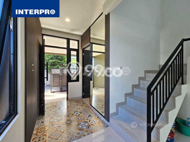Jual Rumah Mewah Megah Dengan View Eksklusif di Duri Kepa, Jakarta Barat Jual Rumah Mewah Megah Dengan View Eksklusif di Duri Kepa, Jakarta Barat