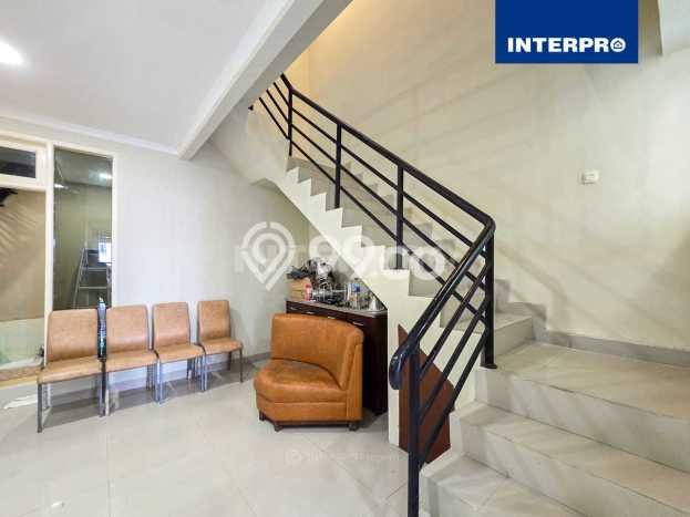 Ready to Use! Luxury House LT 90m2 Desain Modern di Puri Indah Ready to Use! Luxury House LT 90m2 Desain Modern di Puri Indah