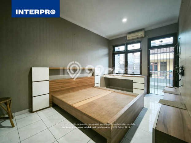 Jual Rumah Mewah Megah Dengan View Cantik di Taman Ratu, Jakarta Barat Jual Rumah Mewah Megah Dengan View Cantik di Taman Ratu, Jakarta Barat