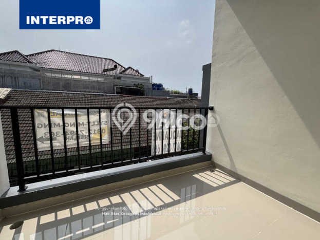 Rumah Luas Asri 2 KT Siap Pakai di Duri Kepa Jakarta Barat Rumah Luas Asri 2 KT Siap Pakai di Duri Kepa Jakarta Barat