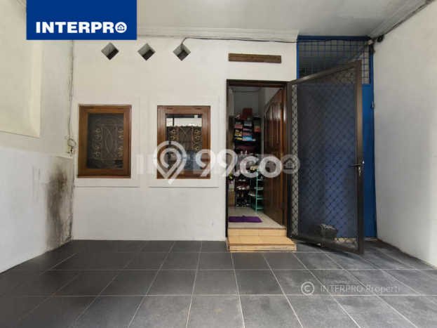 Rumah Luas Asri 3 KT Siap Huni di Tanjung Duren Jakarta Barat Rumah Luas Asri 3 KT Siap Huni di Tanjung Duren Jakarta Barat