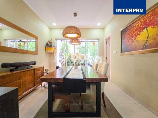Ready to Use! Luxury House LT 160m2 Desain Elegan di Green Lake City Ready to Use! Luxury House LT 160m2 Desain Elegan di Green Lake City