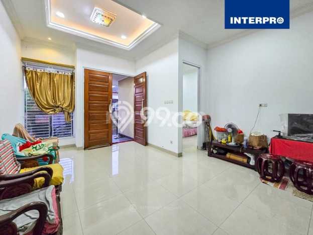 Dijual Rumah Luas Megah Dengan View Cantik di Meruya, Jakarta Barat Dijual Rumah Luas Megah Dengan View Cantik di Meruya, Jakarta Barat