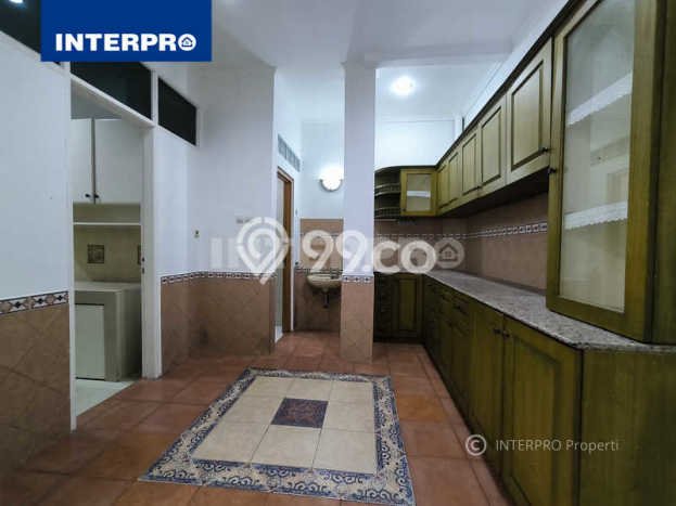 Rumah Elit Modern Tanpa Renovasi di Sunrise Garden Jakarta Barat Rumah Elit Modern Tanpa Renovasi di Sunrise Garden Jakarta Barat