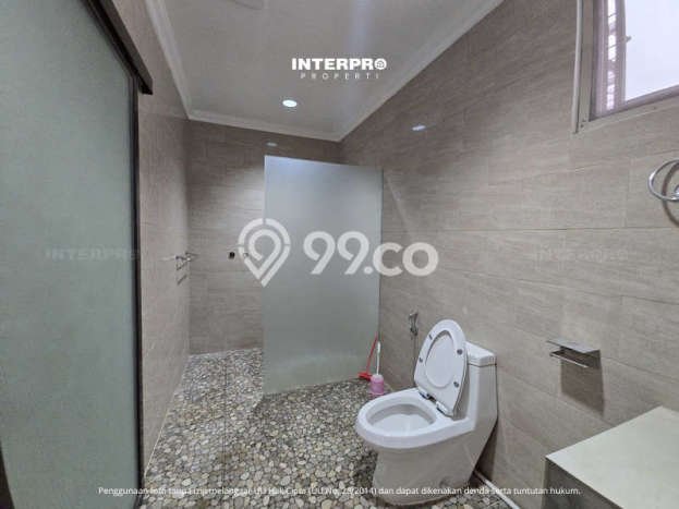 For Sale! Luxury House LT 180m2 Desain Elegan di Permata Buana For Sale! Luxury House LT 180m2 Desain Elegan di Permata Buana