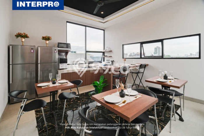 Rumah Luxury Modern Siap Huni di Grogol Jakarta Barat Rumah Luxury Modern Siap Huni di Grogol Jakarta Barat