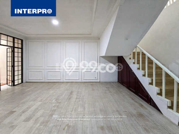 Ready to Use! Premium House LT 172m2 Desain Elegan di Tanjung Duren Ready to Use! Premium House LT 172m2 Desain Elegan di Tanjung Duren