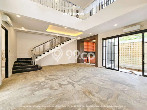 Hunian Mewah LB 336m2 Siap Pakai Desain Elegan di Srengseng, Jakarta Barat Hunian Mewah LB 336m2 Siap Pakai Desain Elegan di Srengseng, Jakarta Barat