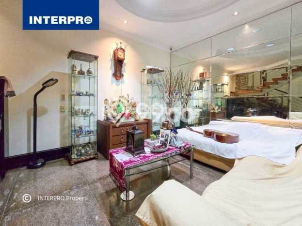 Rumah Elit LB 450m2 Siap Huni Desain Elegan di Sunrise Garden, Jakarta Barat Rumah Elit LB 450m2 Siap Huni Desain Elegan di Sunrise Garden, Jakarta Barat