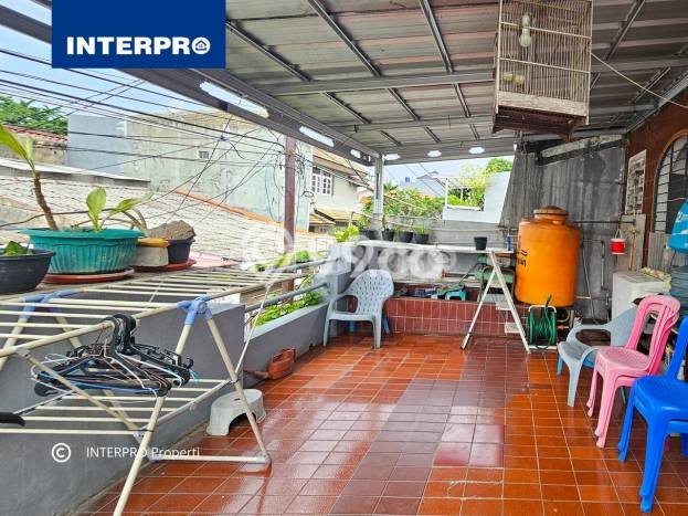 Rumah Luas Asri 4 KT Siap Huni di Meruya Jakarta Barat Rumah Luas Asri 4 KT Siap Huni di Meruya Jakarta Barat