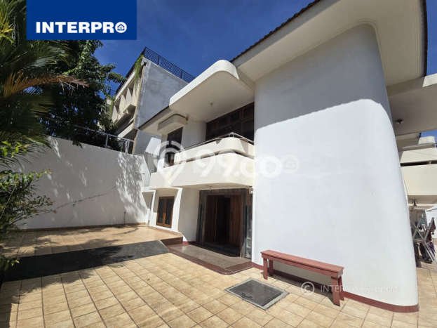 Jual Rumah Luas Elegan Dengan View Cantik di Taman Ratu, Jakarta Barat Jual Rumah Luas Elegan Dengan View Cantik di Taman Ratu, Jakarta Barat
