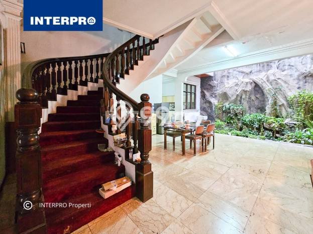 Rumah Elit Modern Siap Huni di Sunrise Garden Jakarta Barat Rumah Elit Modern Siap Huni di Sunrise Garden Jakarta Barat