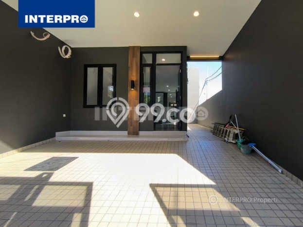 Jual Rumah Mewah Megah Dengan View Eksklusif di Duri Kepa, Jakarta Barat Jual Rumah Mewah Megah Dengan View Eksklusif di Duri Kepa, Jakarta Barat