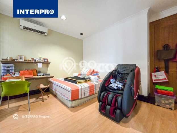 Rumah Elit LB 450m2 Siap Huni Desain Elegan di Sunrise Garden, Jakarta Barat Rumah Elit LB 450m2 Siap Huni Desain Elegan di Sunrise Garden, Jakarta Barat