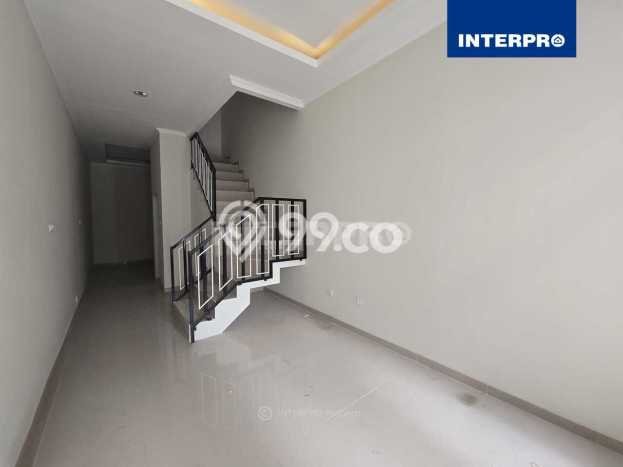 Rumah Modern 3 KT di Taman Ratu Jakarta Barat Unfurnished Rumah Modern 3 KT di Taman Ratu Jakarta Barat Unfurnished