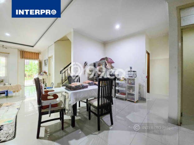 Hunian Mewah LB 200m2 Siap Pakai Desain Elegan di Green Mansion, Jakarta Barat Hunian Mewah LB 200m2 Siap Pakai Desain Elegan di Green Mansion, Jakarta Barat