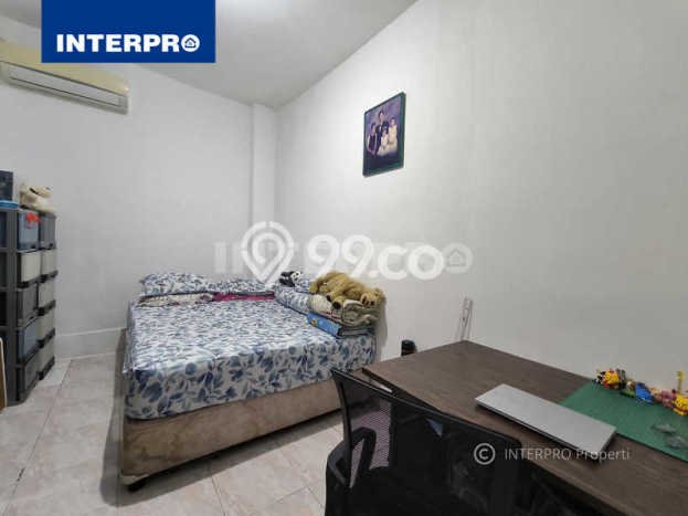 Rumah Luas Asri 3 KT Siap Huni di Tanjung Duren Jakarta Barat Rumah Luas Asri 3 KT Siap Huni di Tanjung Duren Jakarta Barat