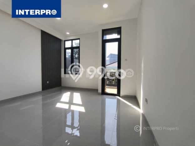 Jual Rumah Eksklusif 4 KT di Duri Kepa, Jakarta Barat Jual Rumah Eksklusif 4 KT di Duri Kepa, Jakarta Barat