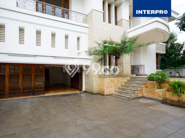 Jual Rumah Luas Elegan Dengan View Eksklusif di Sunrise Garden, Jakarta Barat Jual Rumah Luas Elegan Dengan View Eksklusif di Sunrise Garden, Jakarta Barat