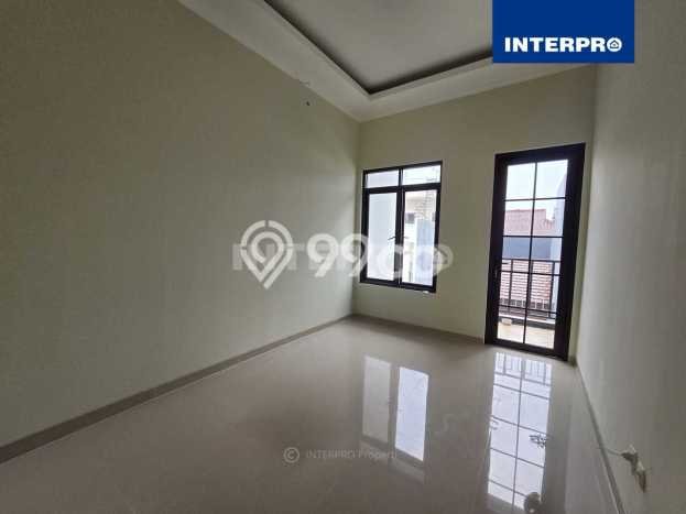 Rumah Modern 3 KT di Taman Ratu Jakarta Barat Unfurnished Rumah Modern 3 KT di Taman Ratu Jakarta Barat Unfurnished