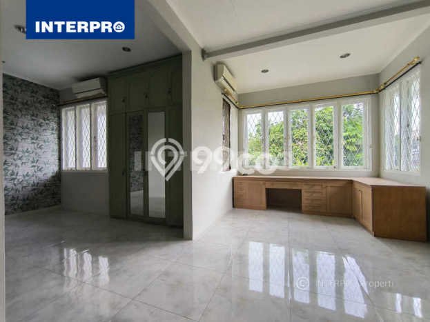 Rumah Elit Modern Tanpa Renovasi di Sunrise Garden Jakarta Barat Rumah Elit Modern Tanpa Renovasi di Sunrise Garden Jakarta Barat