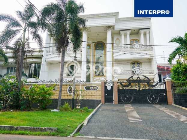 Rumah Elit Modern Tanpa Renovasi di Sunrise Garden Jakarta Barat Rumah Elit Modern Tanpa Renovasi di Sunrise Garden Jakarta Barat