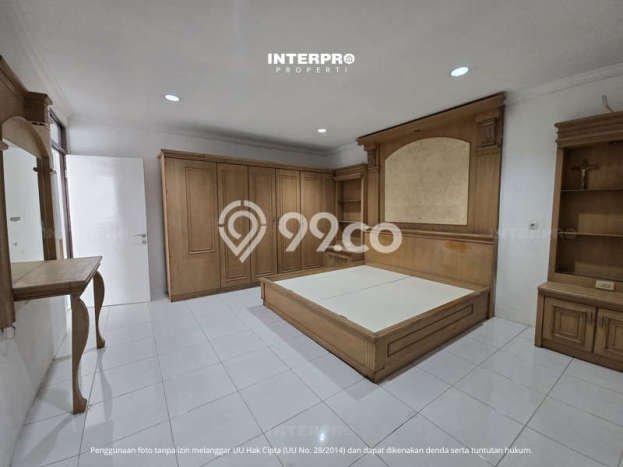 For Sale! Luxury House LT 180m2 Desain Elegan di Permata Buana For Sale! Luxury House LT 180m2 Desain Elegan di Permata Buana
