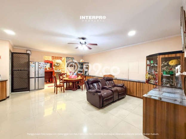 Jual Rumah Mewah Megah Dengan View Eksklusif di Daan Mogot, Jakarta Barat Jual Rumah Mewah Megah Dengan View Eksklusif di Daan Mogot, Jakarta Barat
